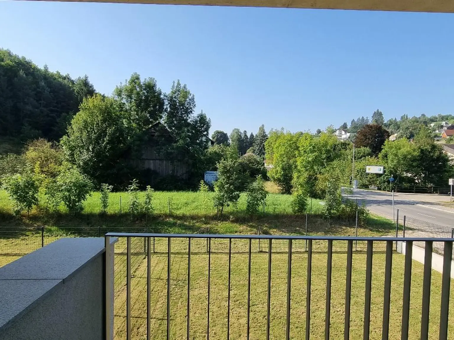 NEUBAU - DOPPELHAUSHÄLFTE IN SONNIGER LAGE