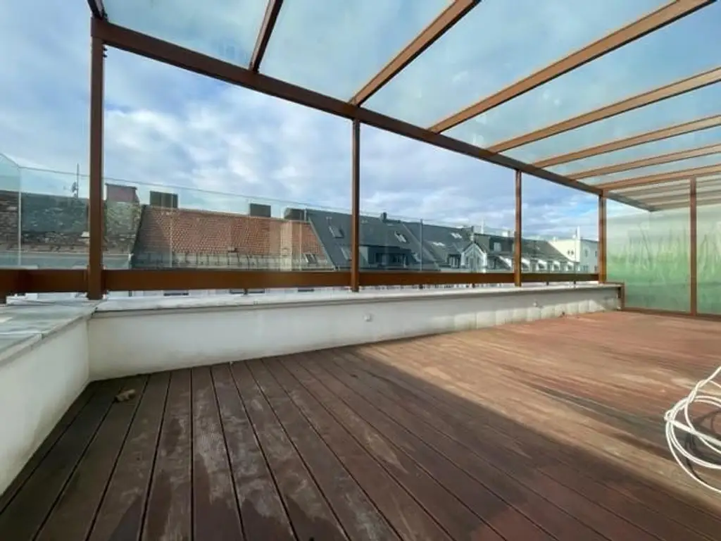 Traumhaftes 2,5-Zimmer-Penthouse mit großer Terrasse - verfügbar ab November 2025