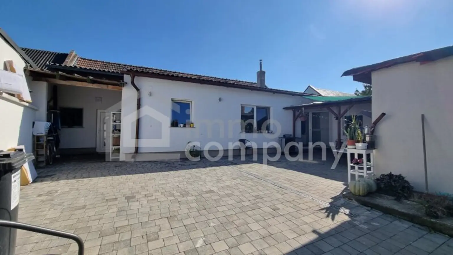 WIE NEU!! Komplett saniertes Einfamilienhaus mit Charme und viel Platz