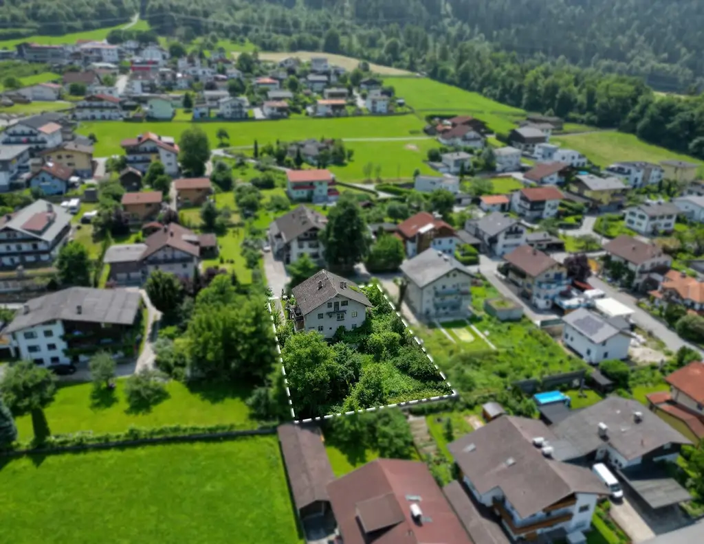 Traumhaftes Grundstück mit flexiblen Möglichkeiten und Altbestand in Stams zu verkaufen!