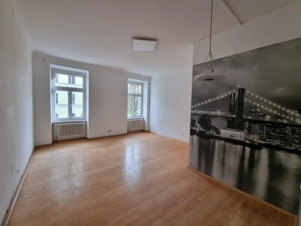 PROVISIONSFREI FÜR KÄUFER! 3-Zimmer-Altbauwohnung in St.Leonhard nahe den Ursulinen!
