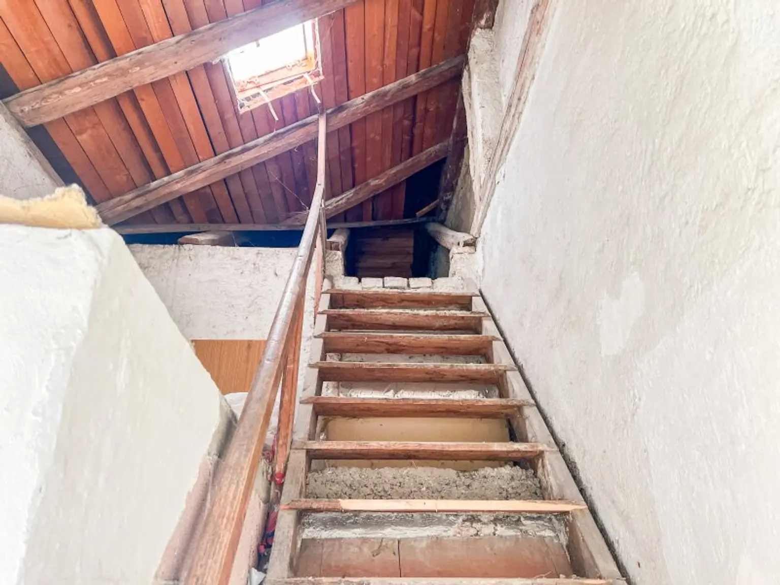 Charmante Liegenschaft mit Ausbau- und Neubaupotential im Herzen von Guntramsdorf