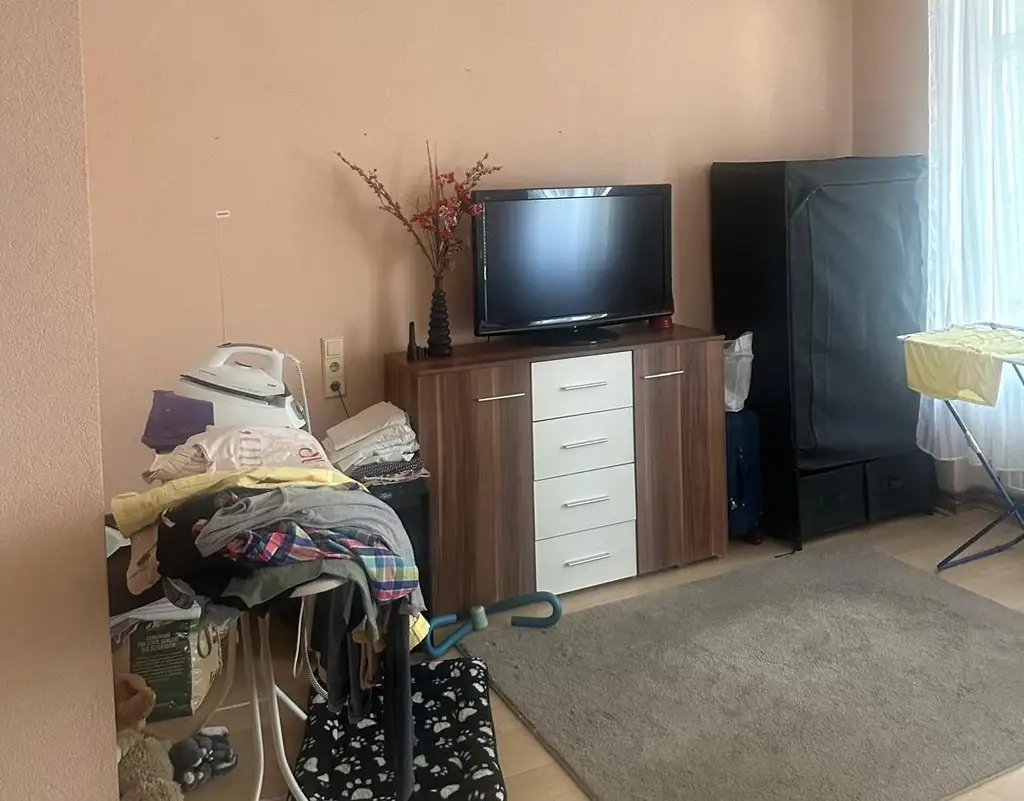 Anlegerwohnung in ruhiger Seitengasse unweit der U6 Station Gumpendorfer Straße