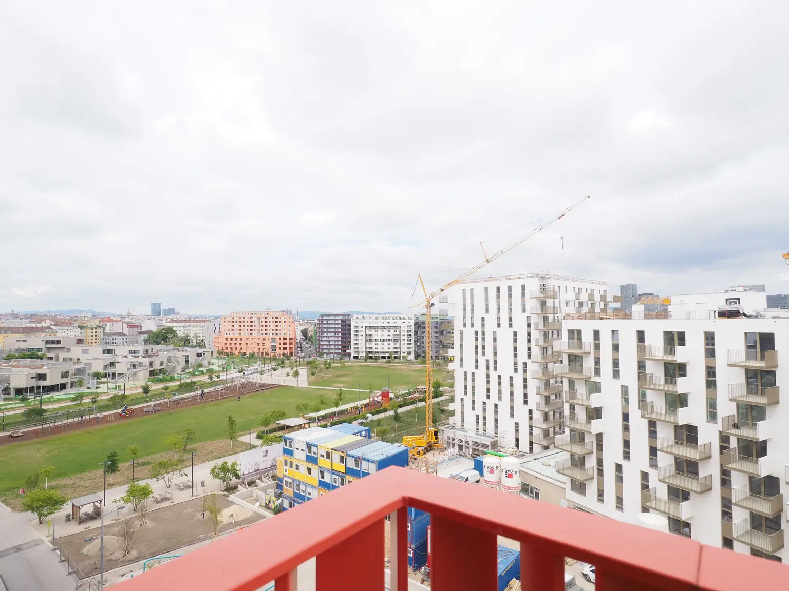 Sonnwendviertel: Wunderbare Wohnung mit drei Balkonen im MIO-HOCHHAUS