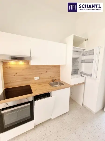Altbauflair clever geplant - 3 Zimmer in kompakter Größe! Entzückende Altbauwohnung + Traumhaft schönes Haus + Perfekte Infrastrukur und Anbindung + Neue Einbauküche! Jetzt zugreifen!