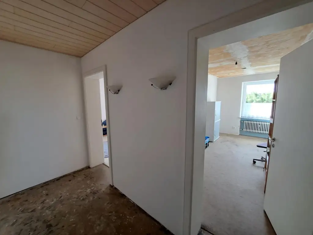Sanierungsbedürftiges Einfamilienhaus in ruhiger Lage