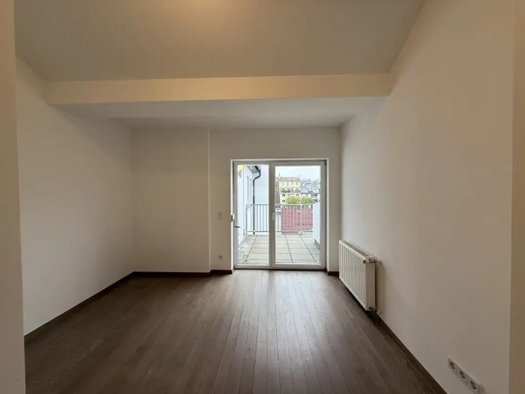 Großzügige 2-Zimmer Wohnung nahe U1 Keplerplatz in ruhiger Lage zu vermieten!