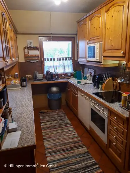 Großzügige 4 Zimmer Wohnung mit Garten- und Pool- Mitbenützung