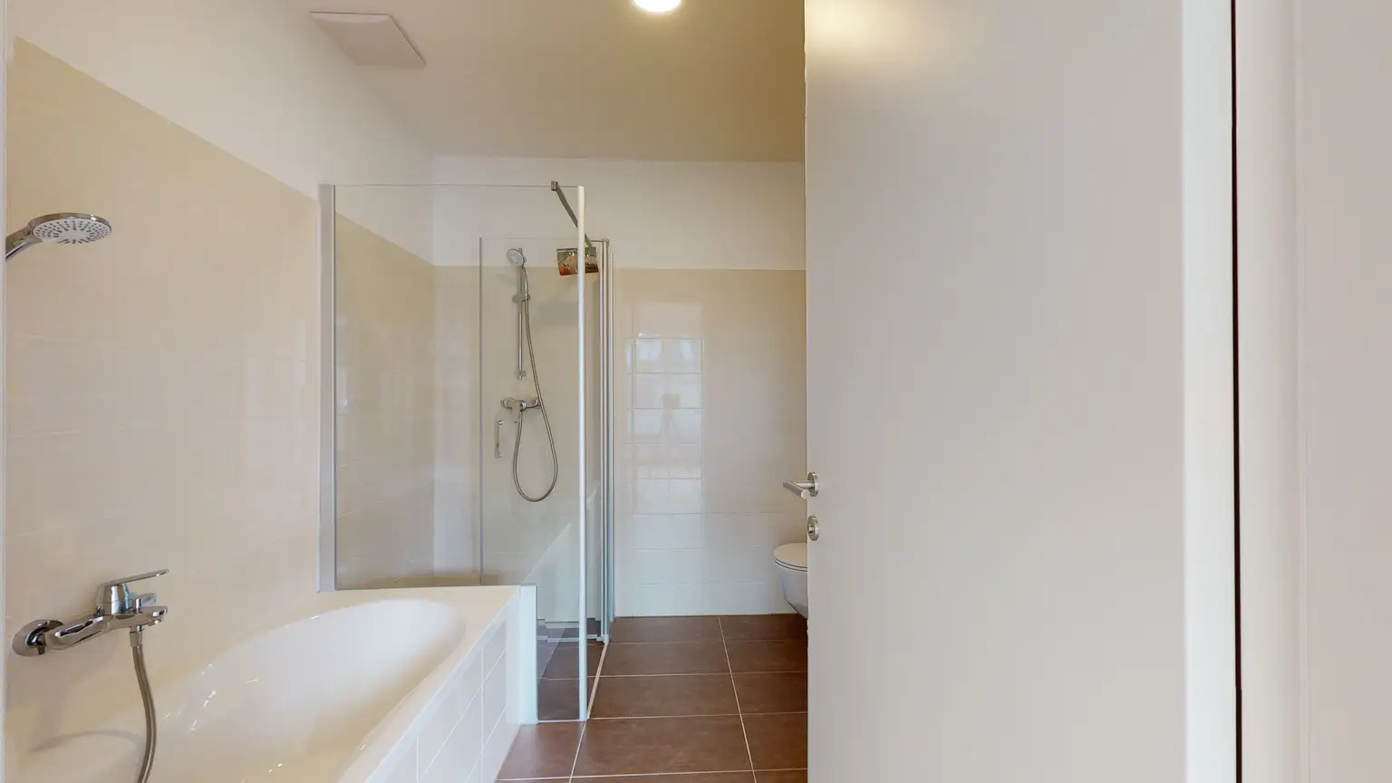 "Urban Oasis" - Moderne DG-Wohnung mit unvergleichlicher Dachterrasse