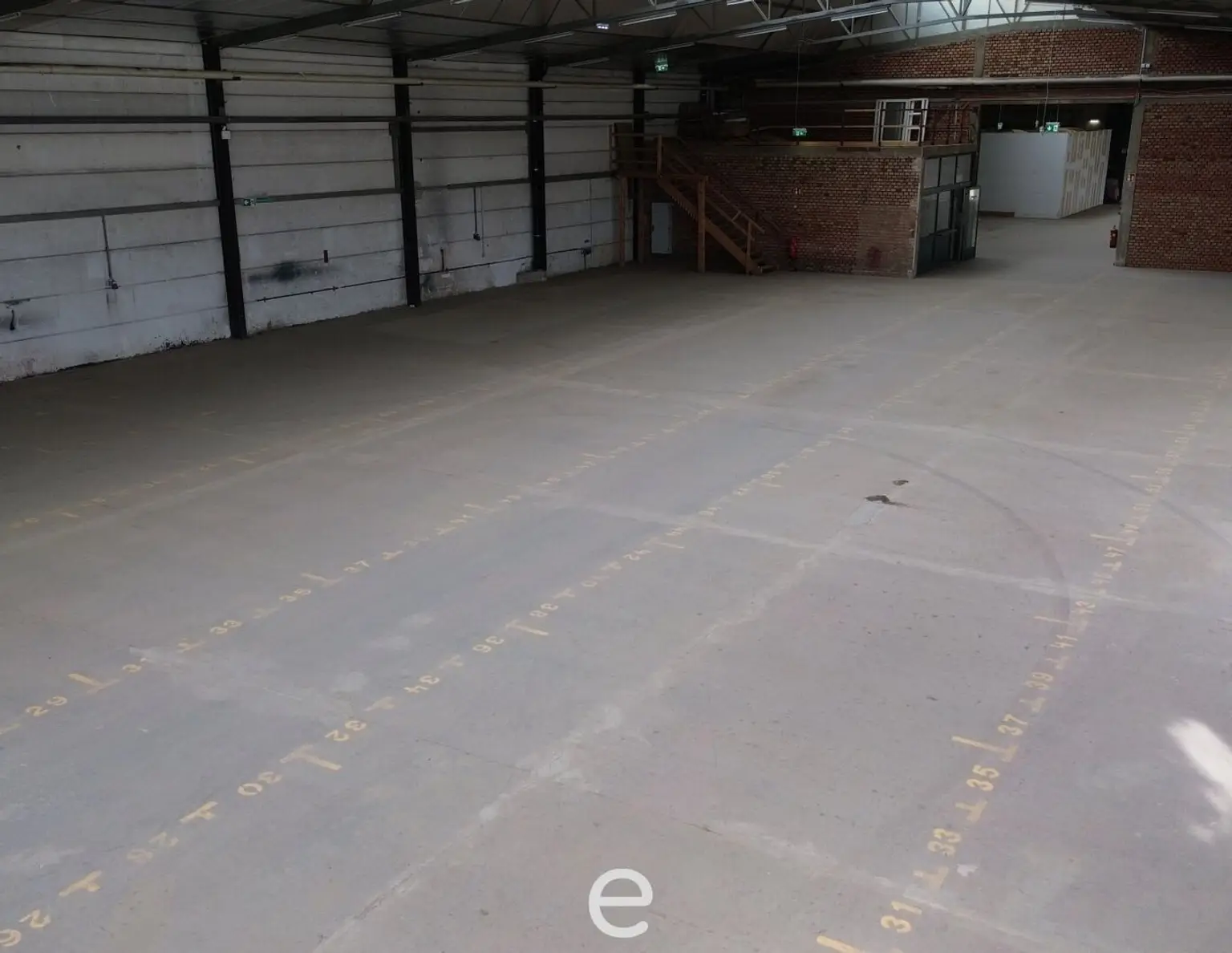 Lager und Büro in Krems zu vermieten!
