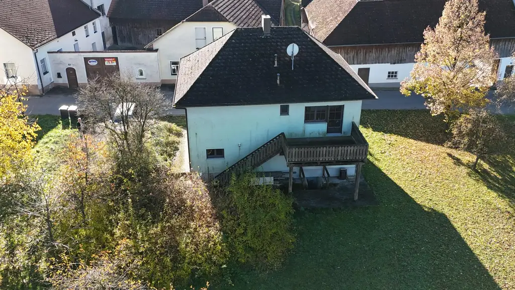 Preis verhandelbar! Wohnhaus mit großem Garten in Leiben