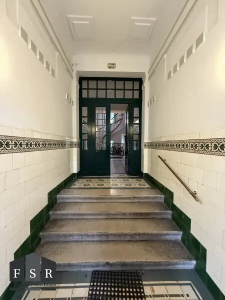 2 Zimmer Altbau-Wohnung in Jugendstil- Zinshausjuwel! Laurentius Platz - U3 Nähe