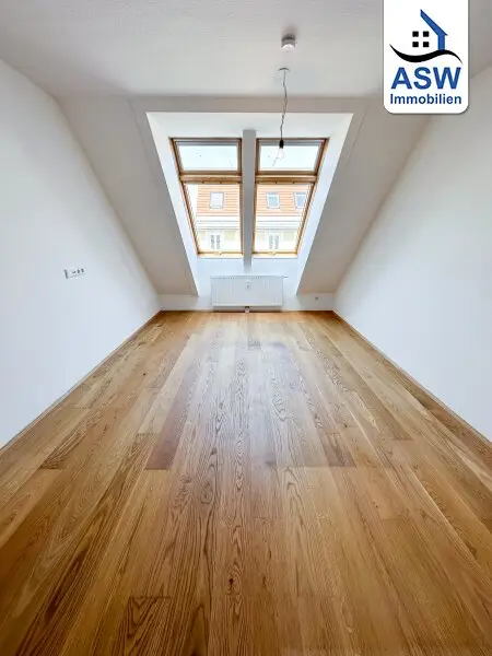 Sonnige 2-Zimmer Dachgeschoßwohnung mit Klimaanlage Nähe Elterleinplatz