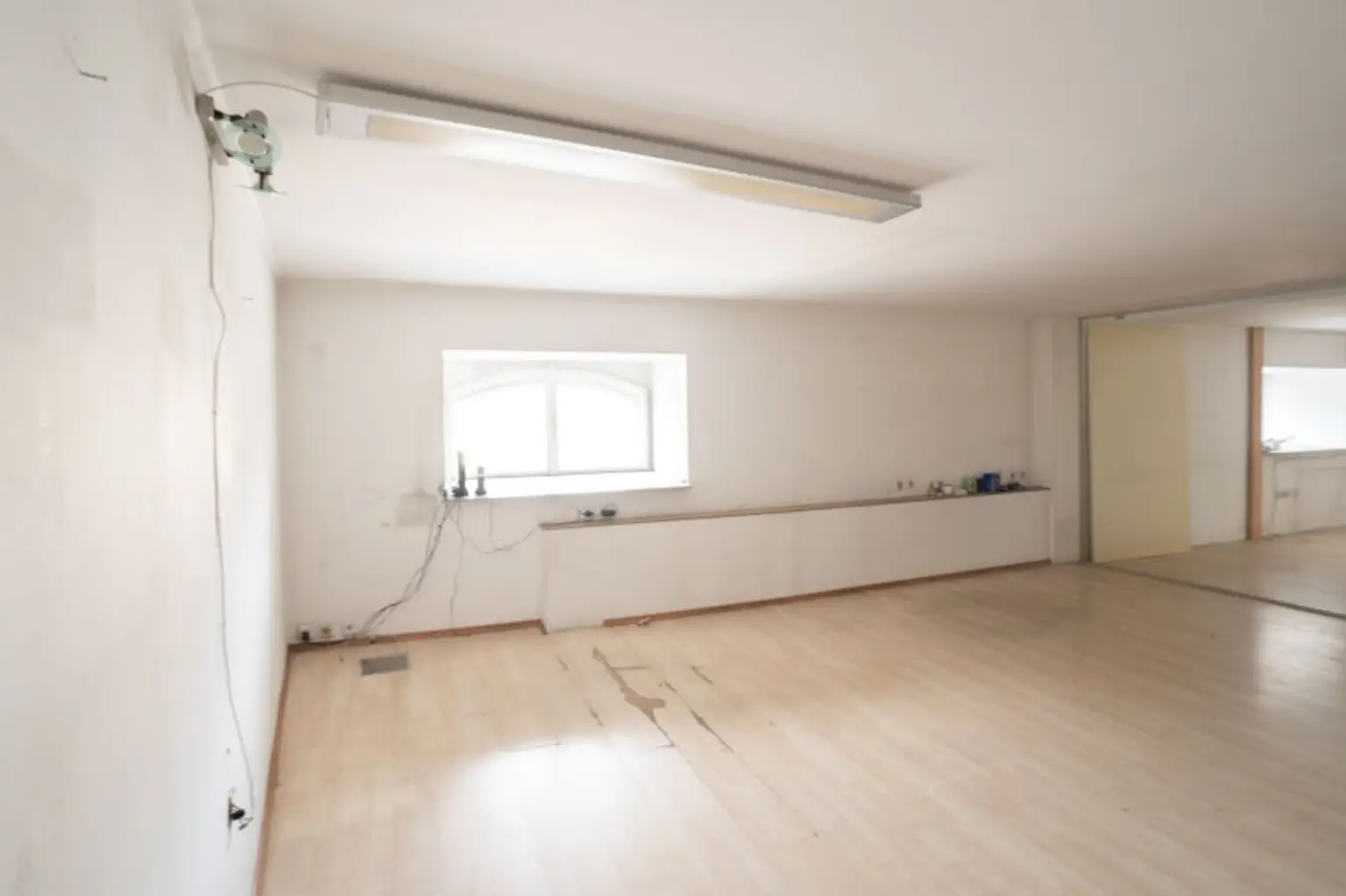 Büro- oder Geschäftslokal mit ca. 157 m² in Toplage von Ebelsberg – Nähe Schloss Ebelsberg