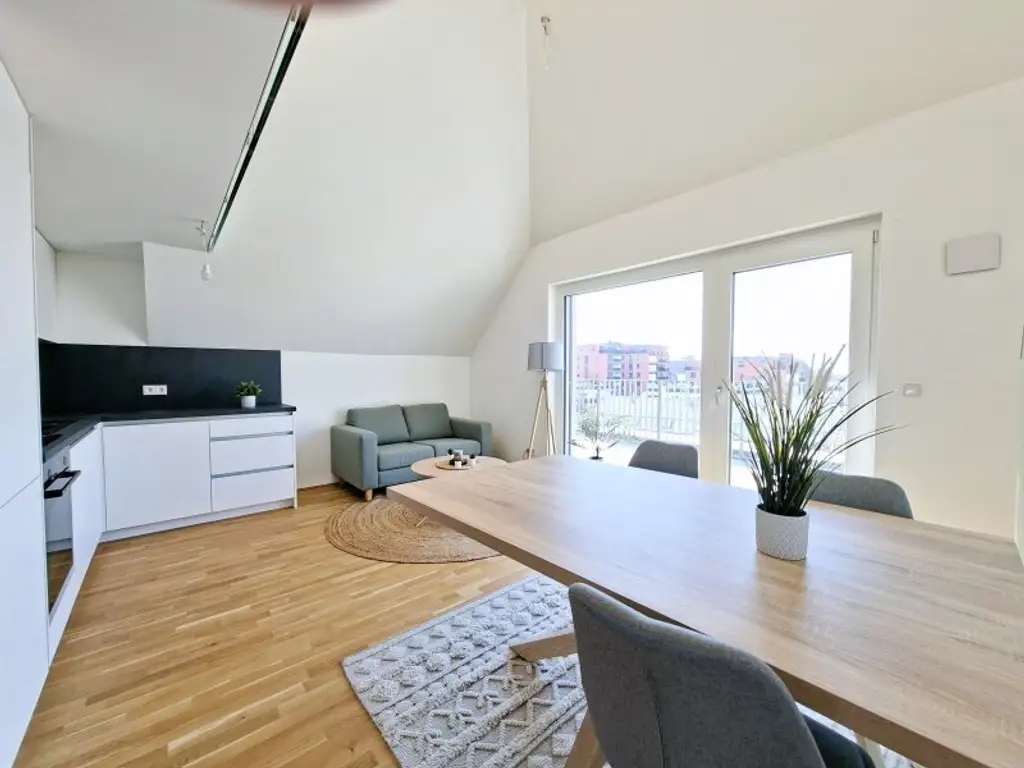 Hier müssen Sie schnell sein - AB SOFORT BEZIEHBAR!! Tolle 3 Zimmerdachgeschosswohnung + zwei Terrassen! Absolute Toplage! U1 Kagranerplatz!