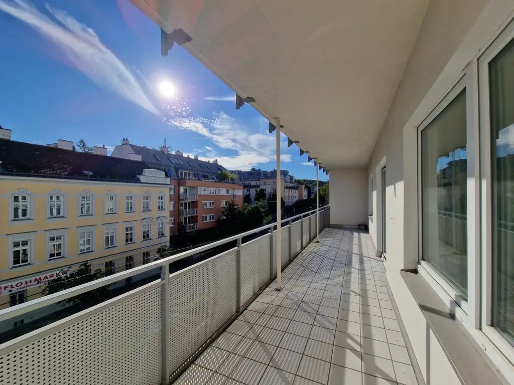 "Helle renovierte 4-Zimmerwohnung mit Balkon nahe dem Türkenschanzpark - WG-tauglich"