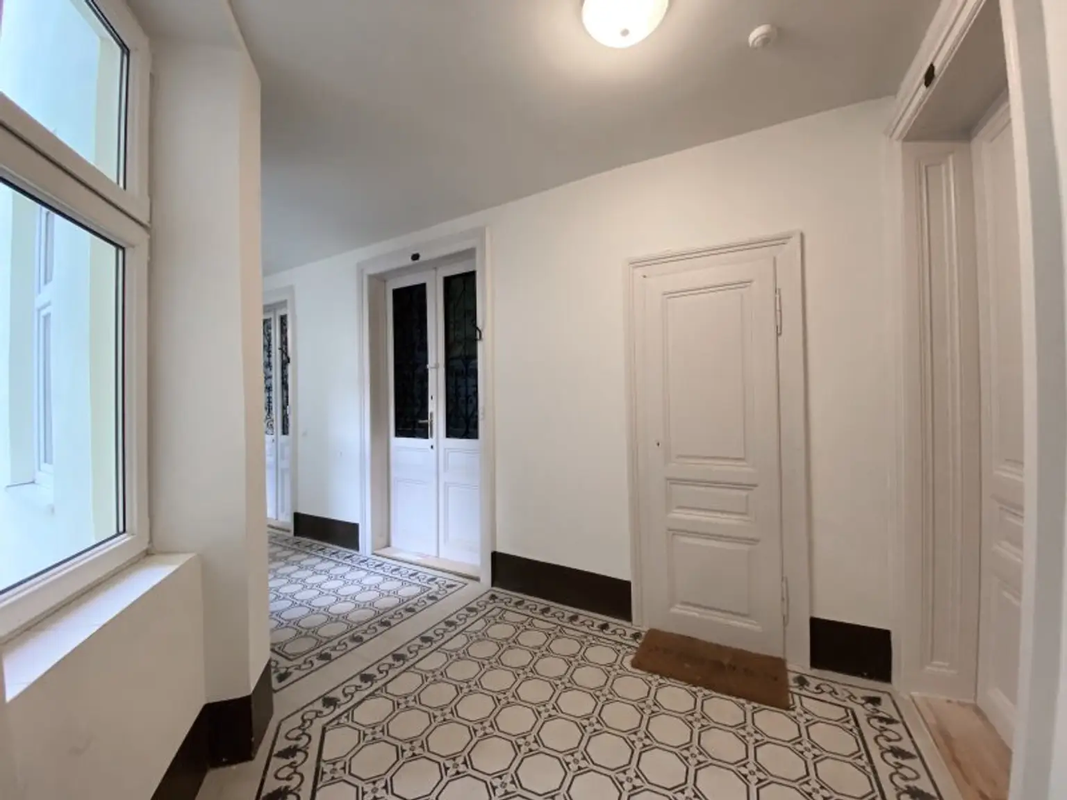 U3 "Hütteldorfer Straße": schön sanierte 2-Zimmerwohnung inkl. neuer Küche