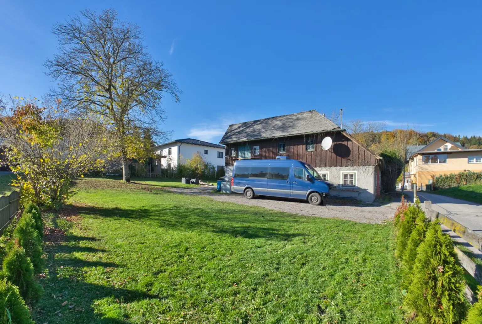 Grundstück mit Altbestand Regau