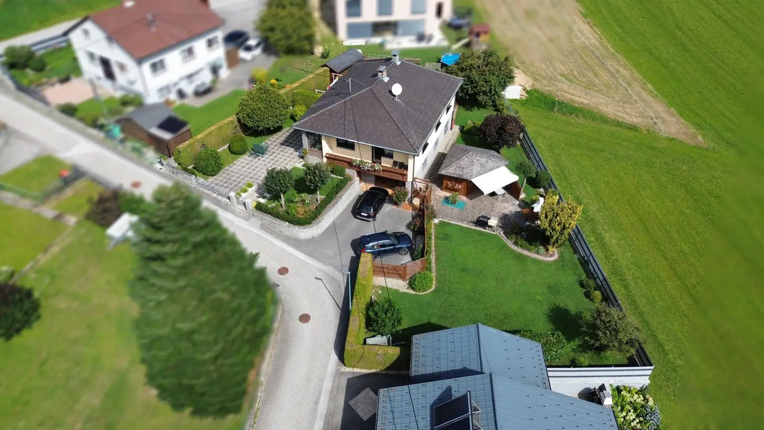 Gepflegtes Haus in ländlicher Lage