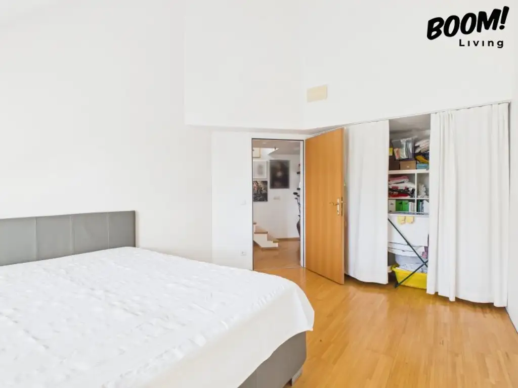 Traumhafte 3,5-Zimmer-Dachgeschosswohnung mit Balkon und Terrasse in 1230 Wien!