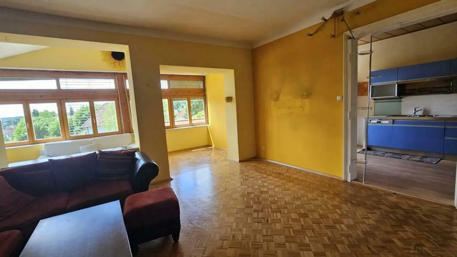 **Villa mit Türmchen in bester Lage  ** 2 Wohneinheiten ** parkähnlicher Garten **2 Parzellen **