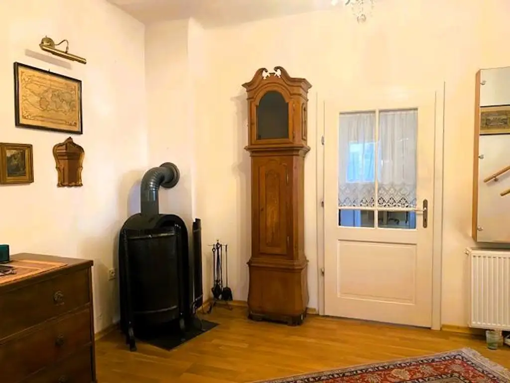 Ländliche Eleganz neu interpretiert – Streckhof mit zwei Wohneinheiten, Arkadenflair & Pooloase!