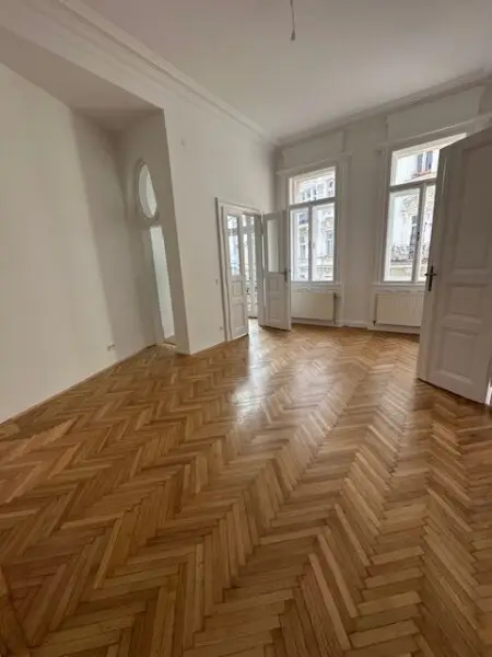 Traumhafte 4-Zimmer-Wohnung im 7. Bezirk