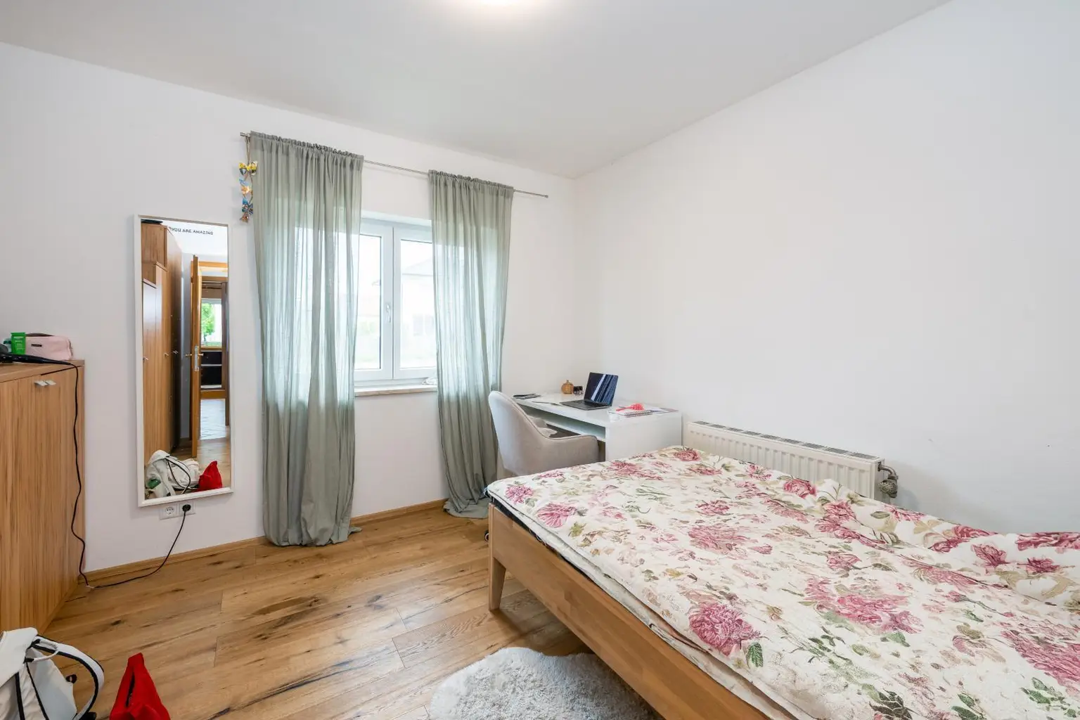 Ruhiges Zimmer EG