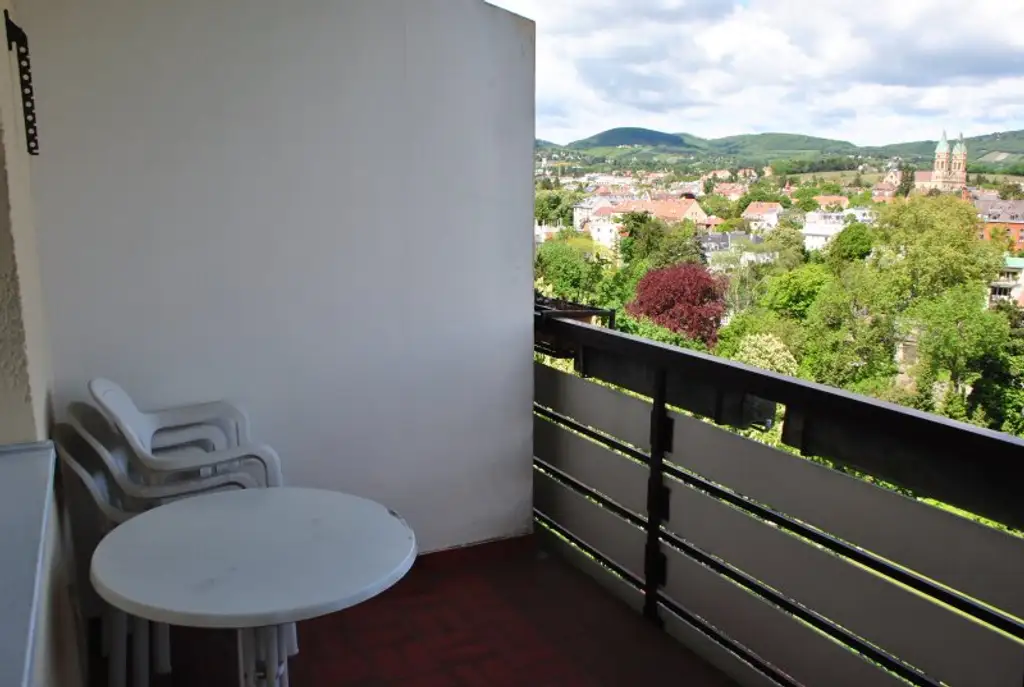 Döblinger Familientraum: 4-Zimmer-Wohnung mit viel Freifläche + Gartennutzung!