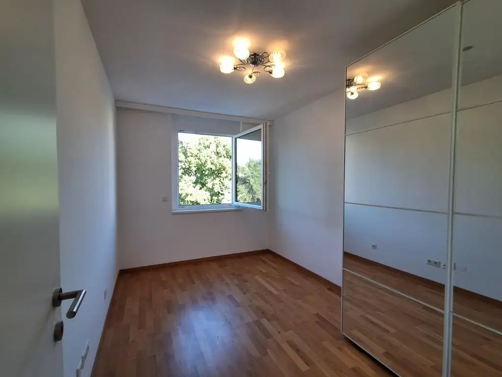 "Neue vollausgestattete - 4-Zimmer-Balkonwohnung Jedlesee"