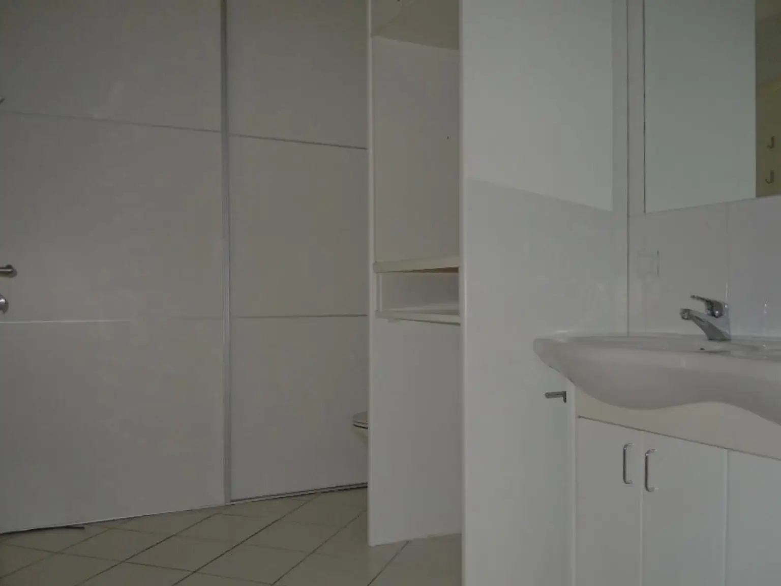 großes Badezimmer