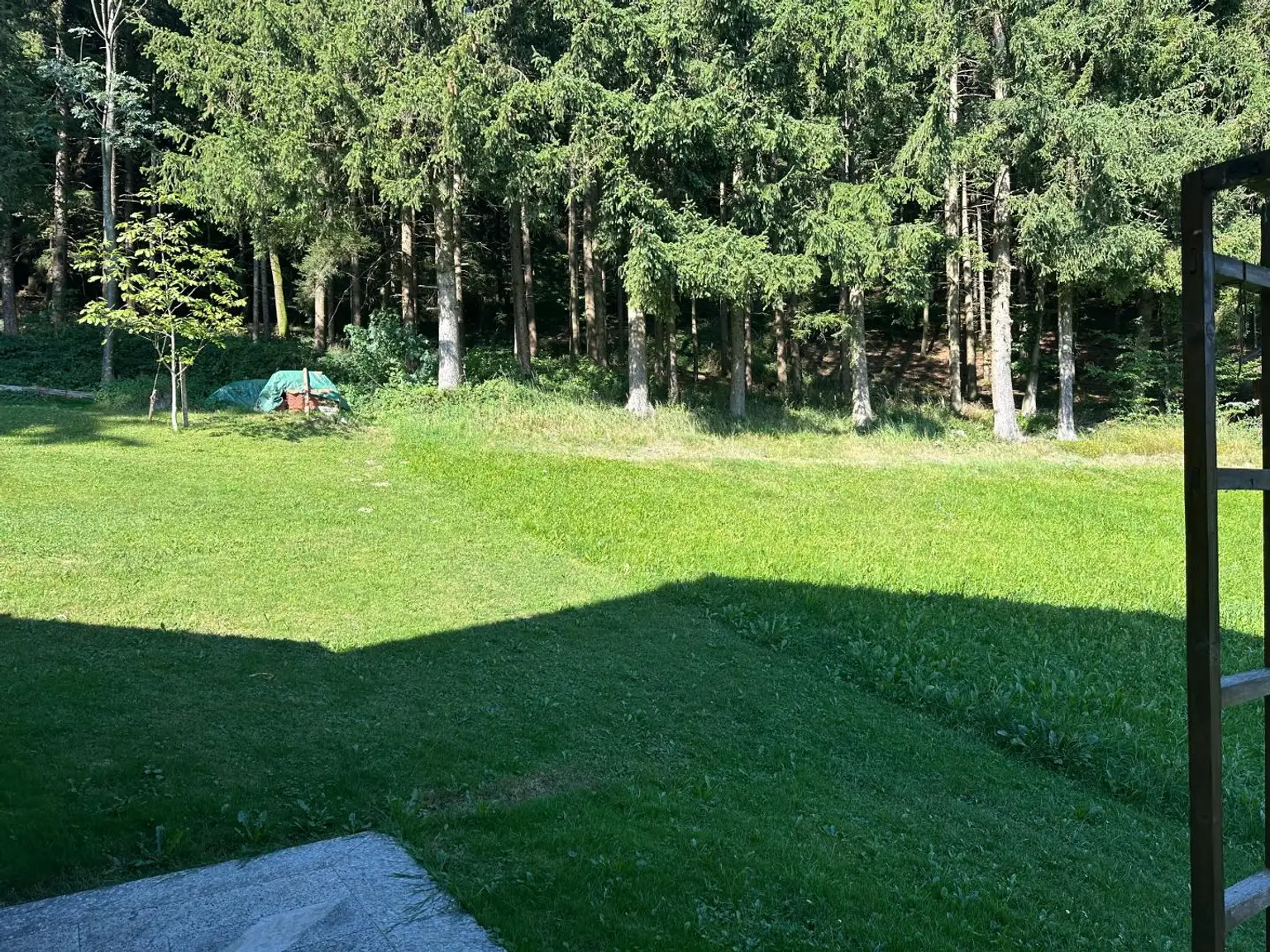 Einfamilienhaus mit Nebengebäude in ruhiger Lage