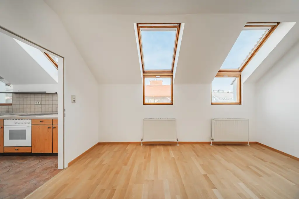 Kompakt & komfortabel – charmante Dachgeschoßwohnung mit Sonnenterrasse!