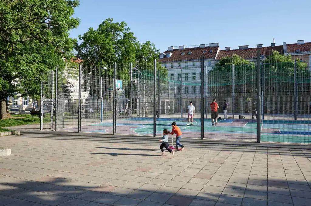 Stabile Wertanlage - befristet vermietet bis 2029 - DG Maisonette I 3 Zimmer I Galerie I Terrasse