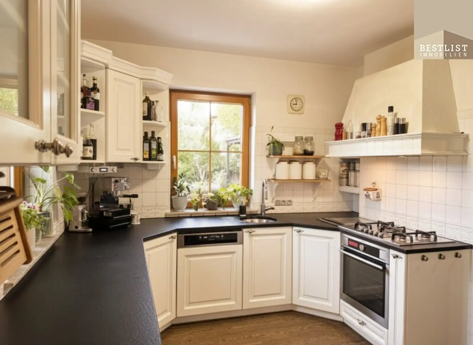 Aigen: Traumhaus mit Garten & Solaranlage