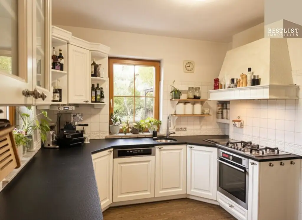 Aigen: Traumhaus mit Garten & Solaranlage