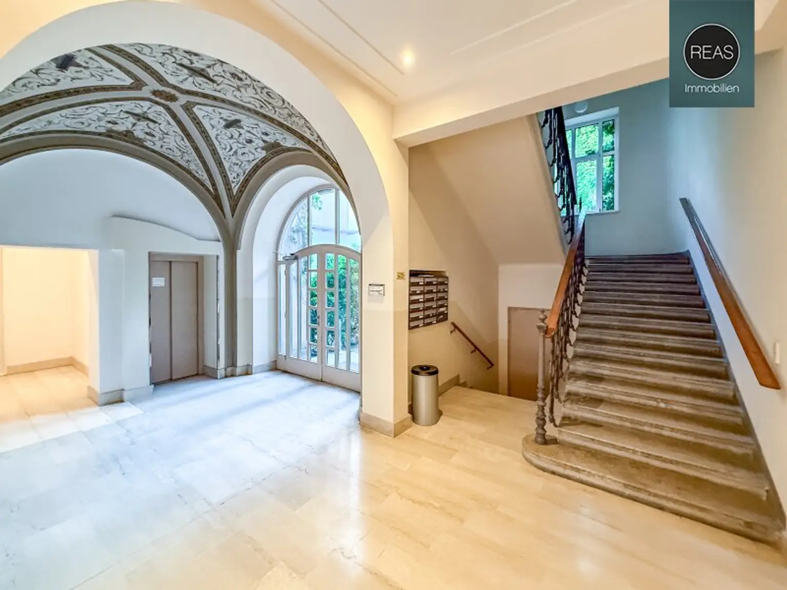 Modernes Büro mit Terrasse nahe Naschmarkt! Garage verfügbar!