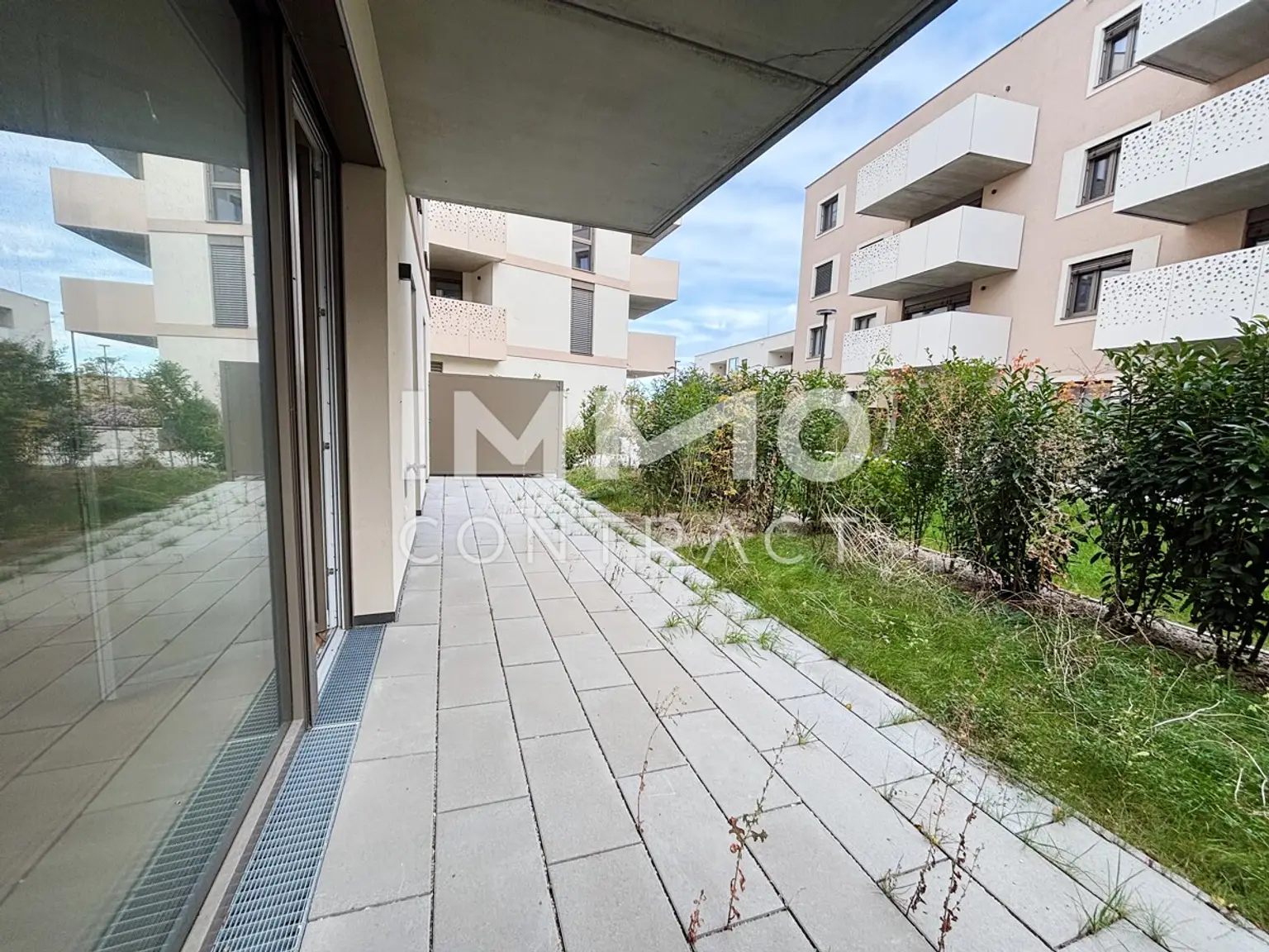 D86BCE65-3FB4-46A7-8F06-751EBDE1791E