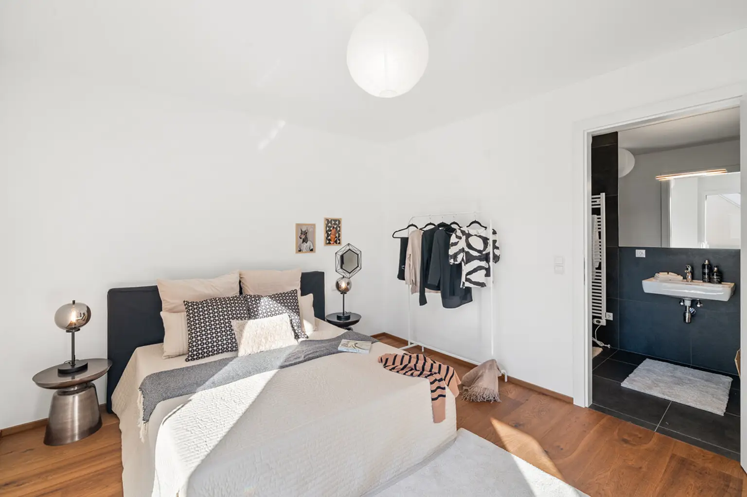 Sehr helle DG-Wohnung direkt bei der Alten Donau