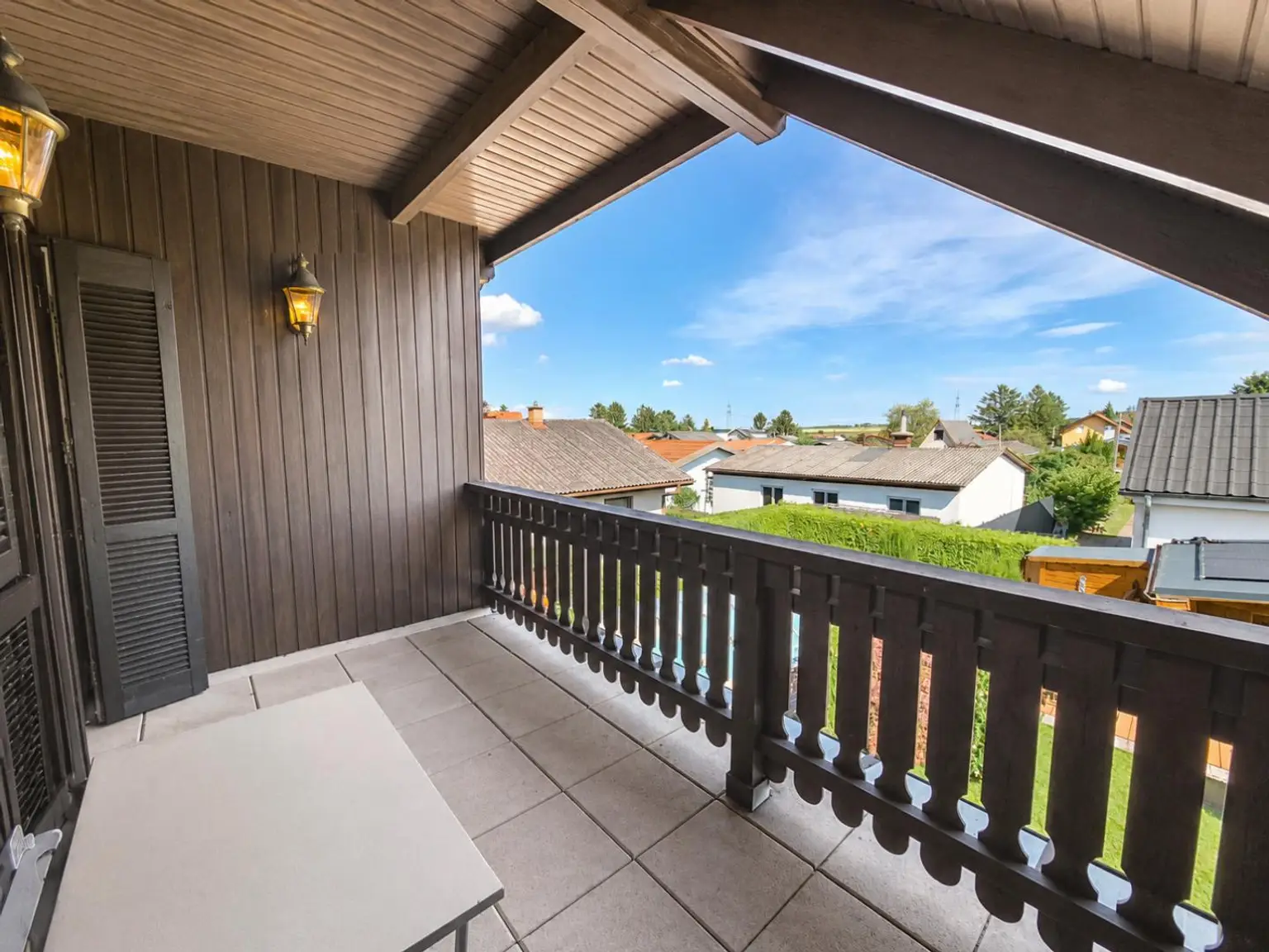 vollüberdachter Balkon
