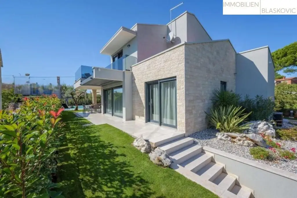Porec Umgebung - Attraktives Haus mit Pool, Whirlpool und Sauna