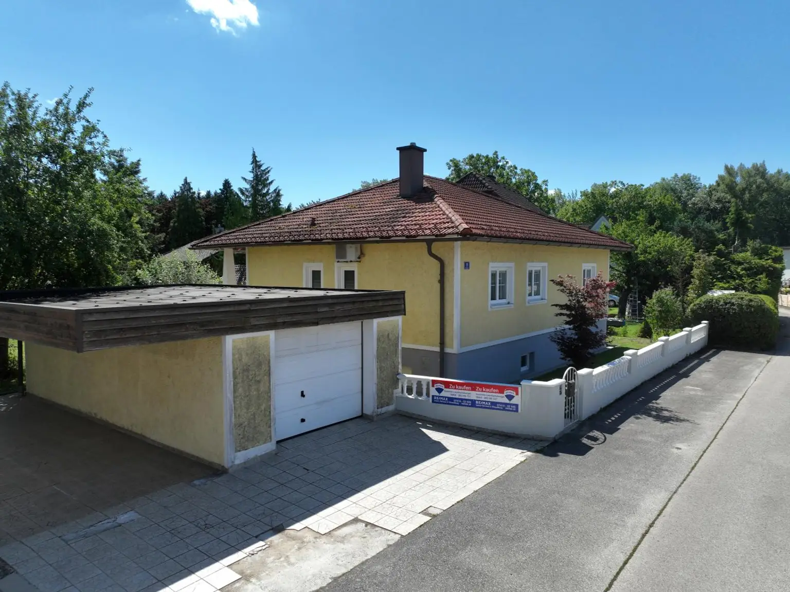 Netter Bungalow mit Garten und Pool