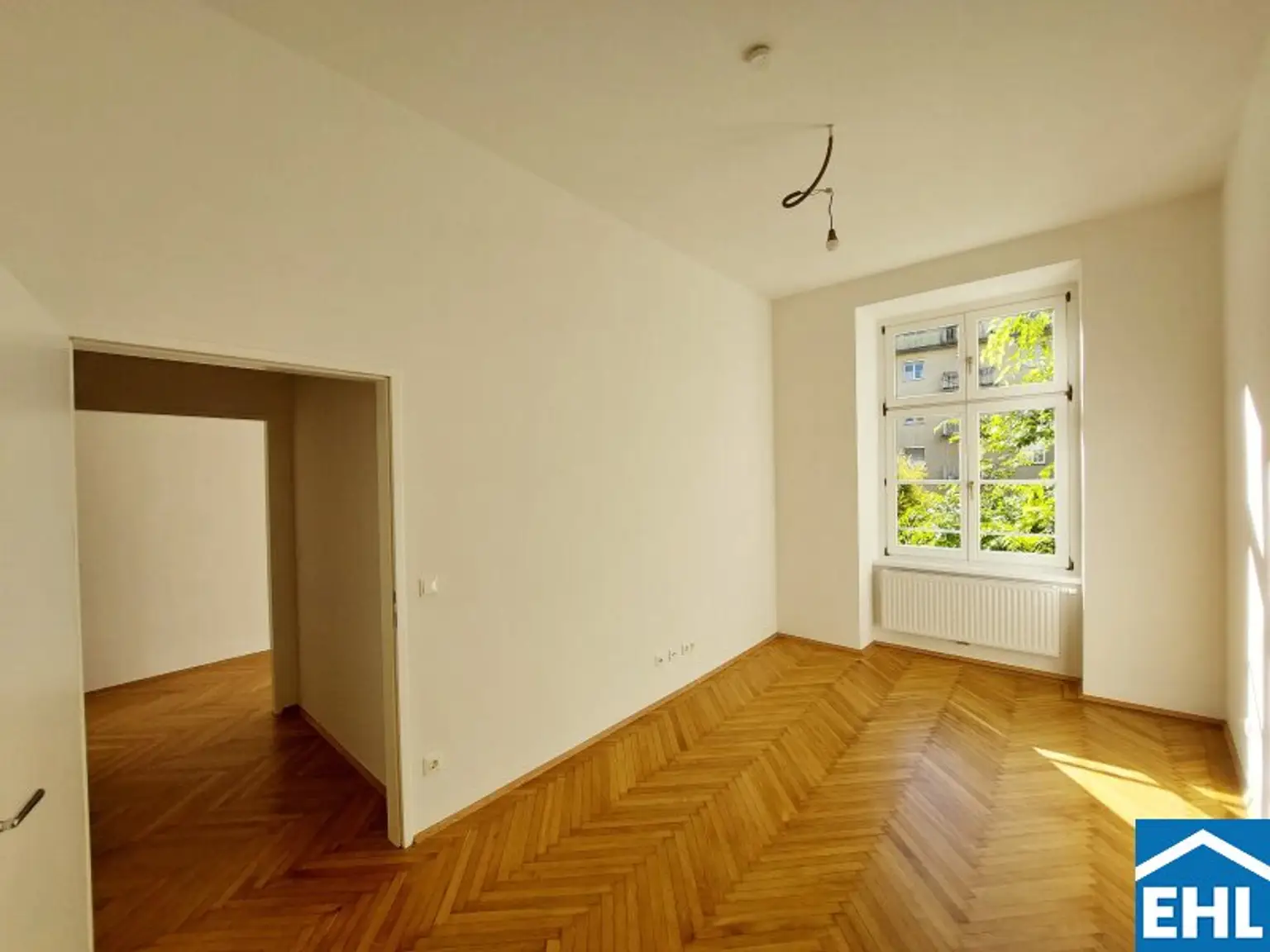 ERSTBEZUG nach Sanierung - WG-Hit mit 6 Zimmer im Karmeliterviertel