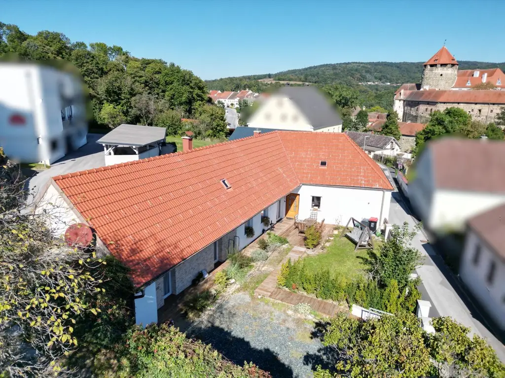Einfamilien-/Ferienhaus verbindet historischen Charme mit modernem Wohnkomfort mit Burgblick - auch Hauptwohnsitz möglich!