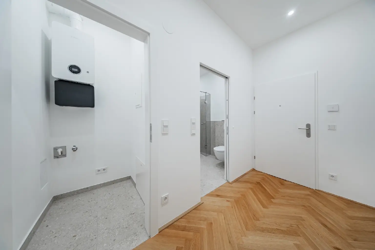 Klein, fein, neu saniert – stilvolles Altbaujuwel im Erstbezug!