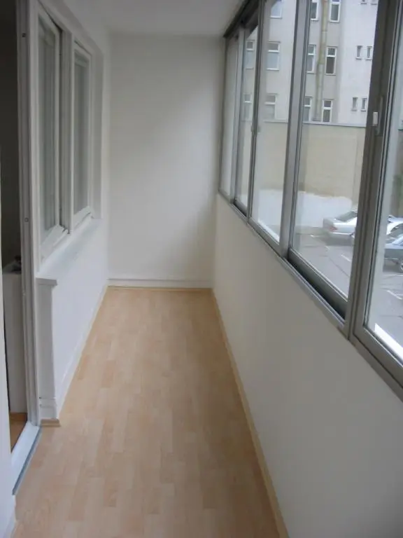 LOGGIA-NEUBAUWOHNUNG NÄHE LAXENBURGERSTRASSE