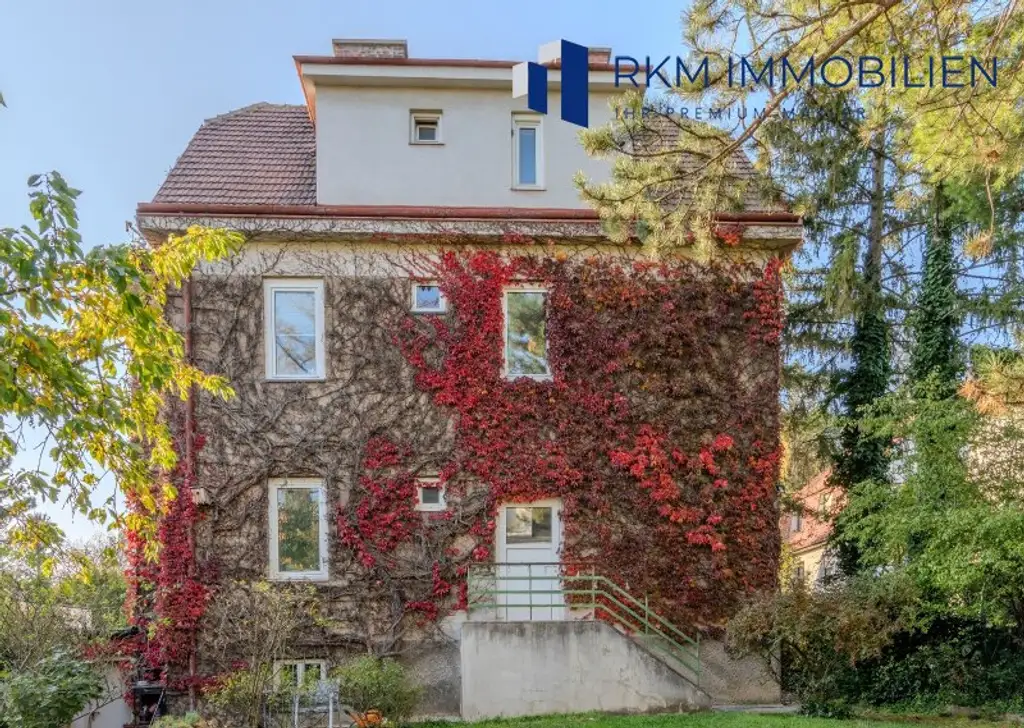 Traumhaftes Einfamilienhaus in Wien 1230: 9 Zimmer, Garten, Balkon und Garage!
