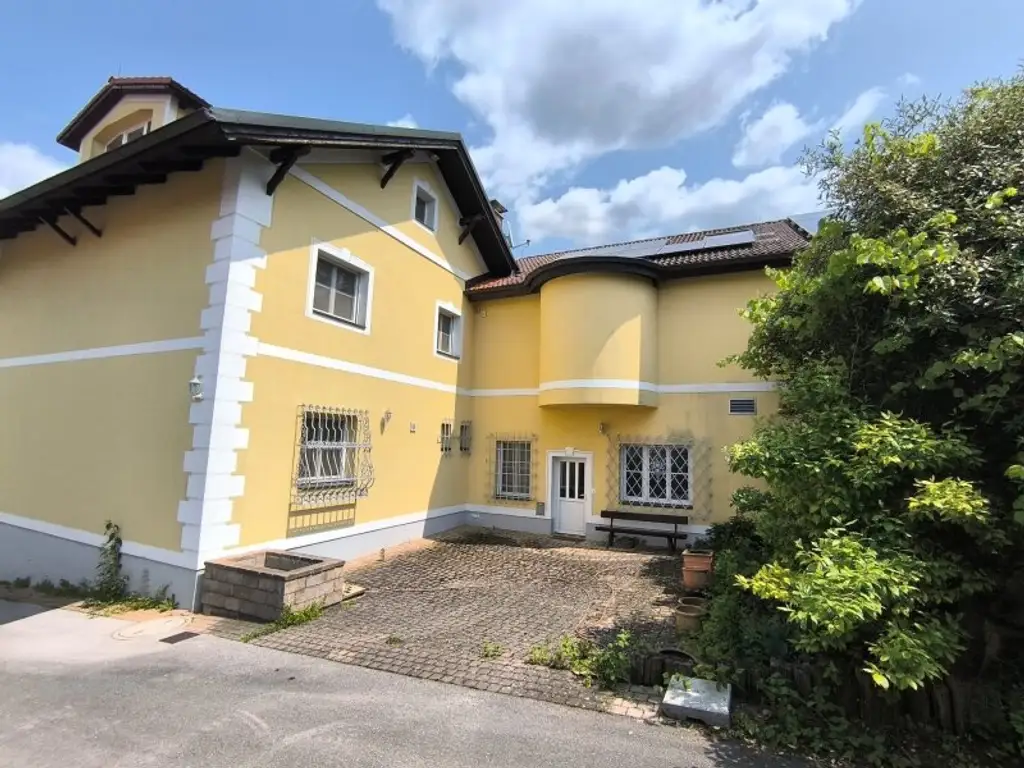 Repräsentative Villa in Bestlage - Architektur, Raum und Lage auf höchstem Niveau