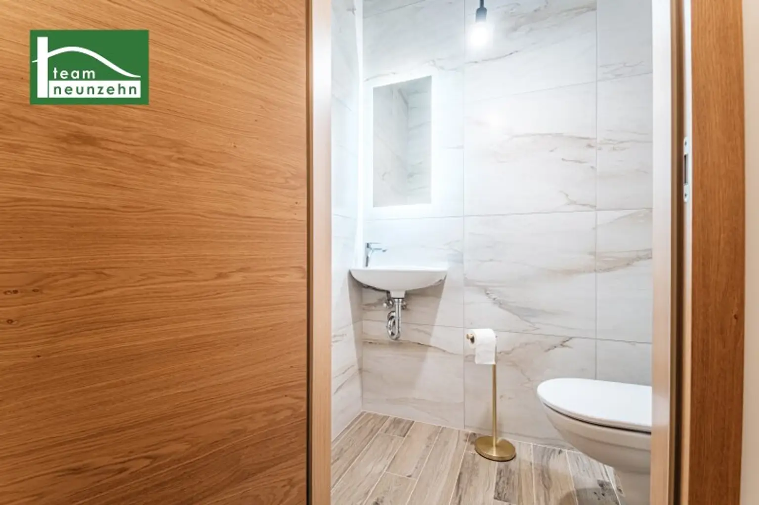 Einziehen und Wohlfühlen! Wohnung mit Hof-Balkon im hellen 4. OG nahe U3, Meiselmarkt und Schönbrunn! KLIMAANLAGE!