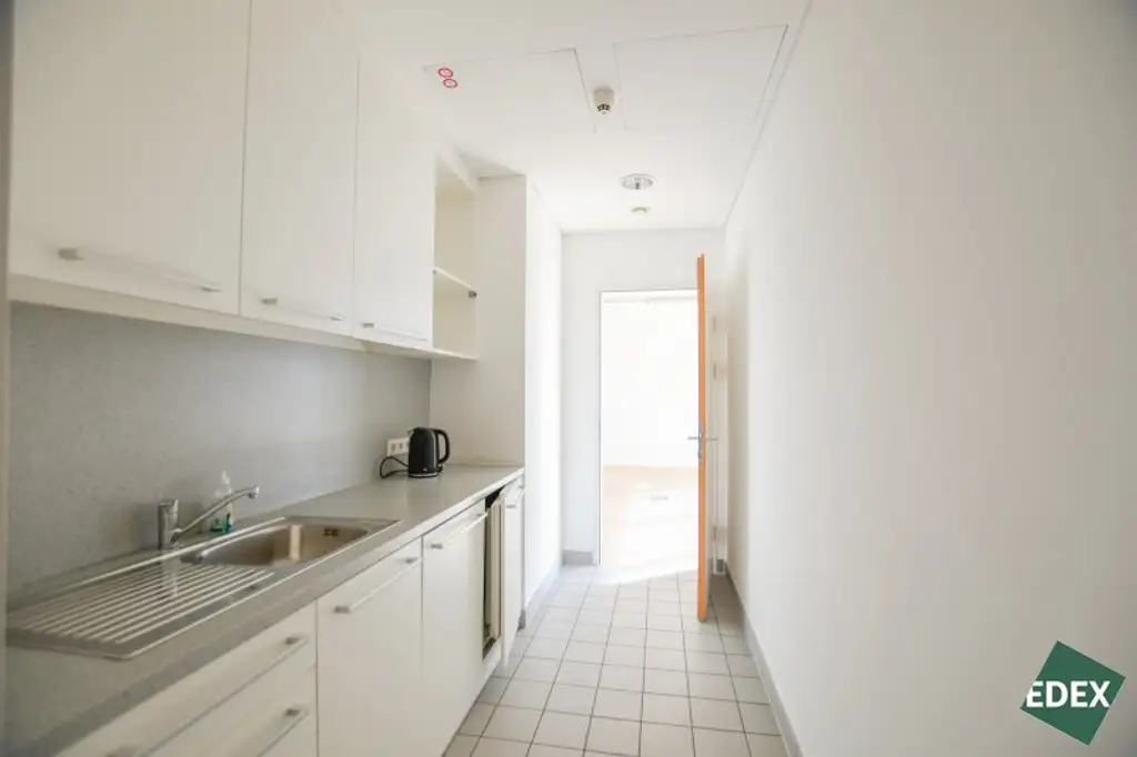 Vienna Competence Center - modernes Büro samt Freifläche